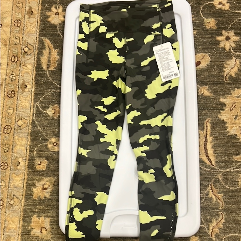 NWT lululemon Swift Speed HR Tight 28